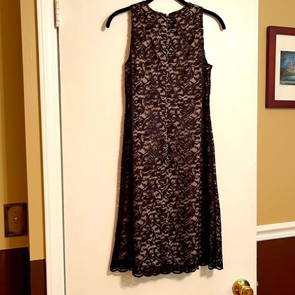 Lace Keyhole Dress with Bejeweled Collar Cocktail - Picture 5 of 5